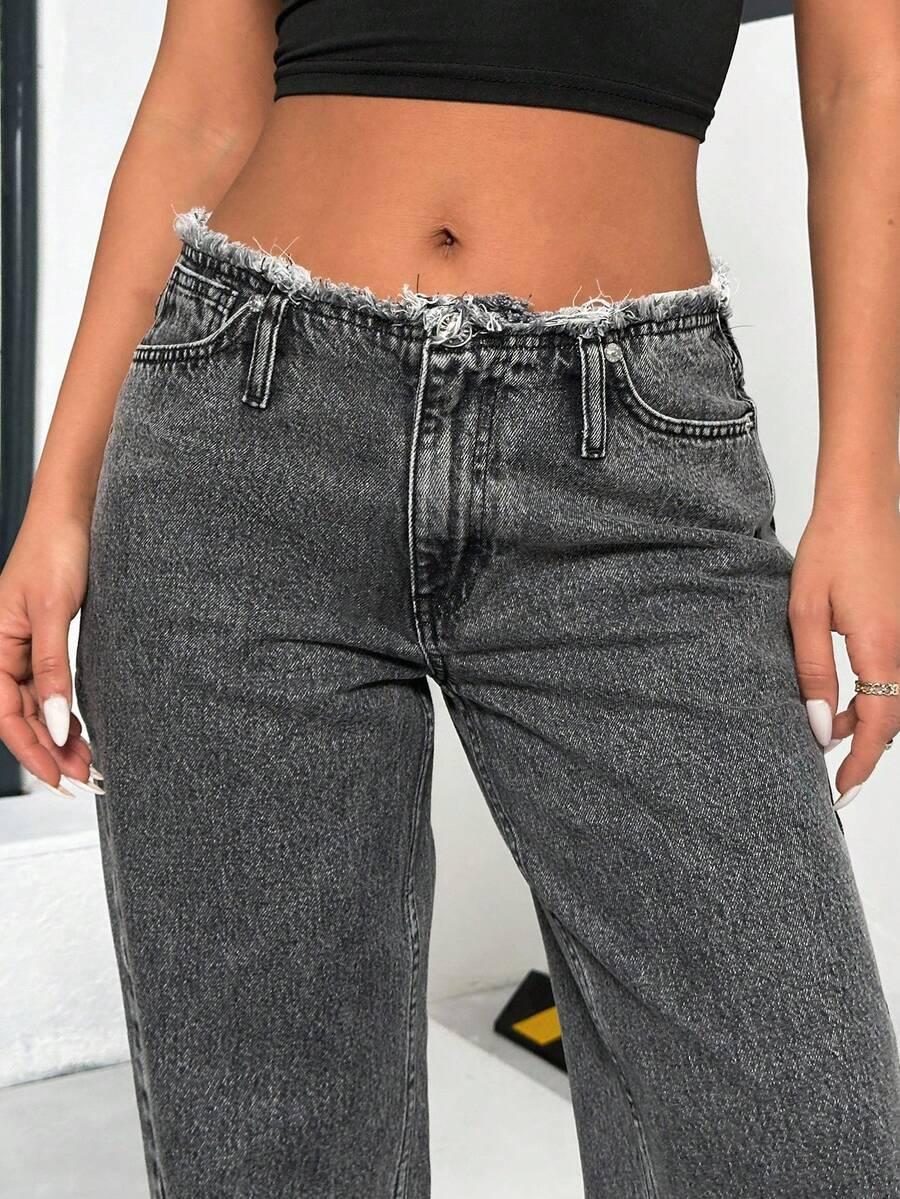 szare spodnie jeans
