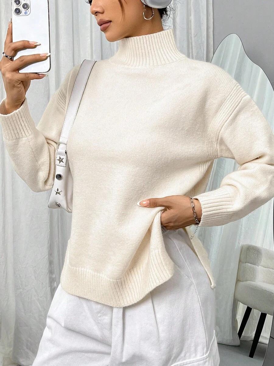 beżowy sweter golf