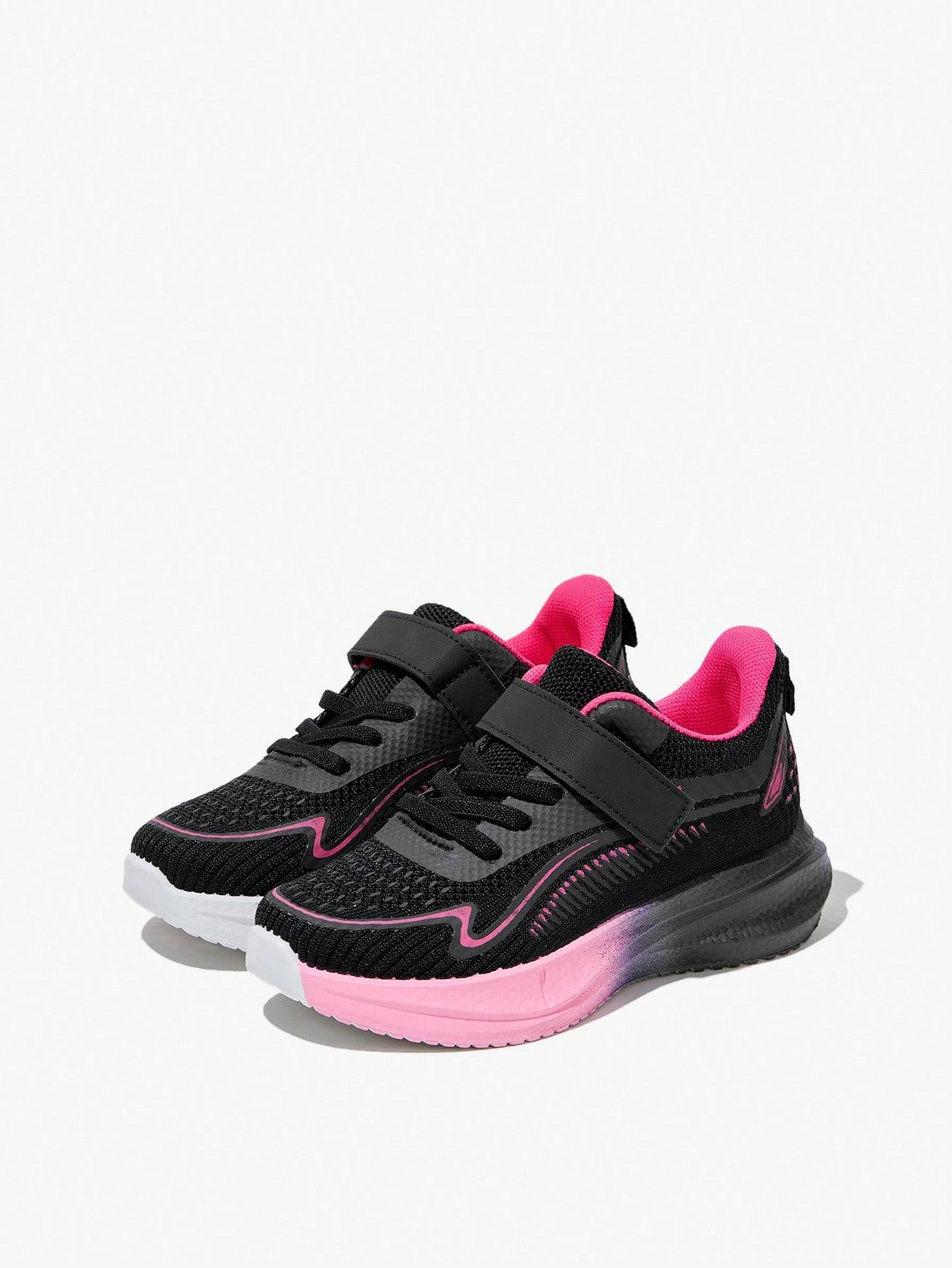 czarne buty sportowe