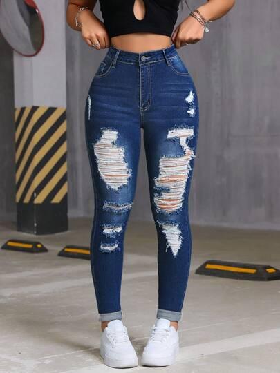 niebieskie jeansy rurki