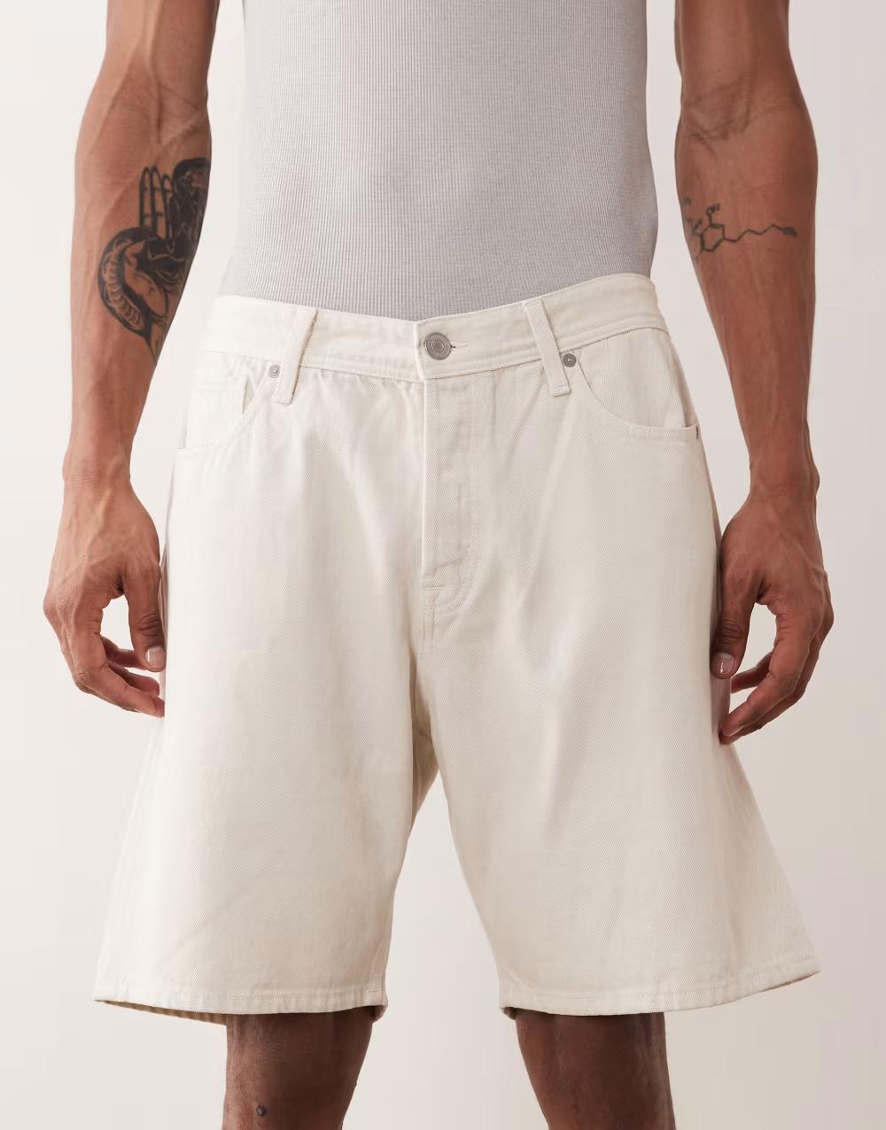 KREMOWE SPODENKI jeans