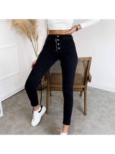 czarne spodnie jeans