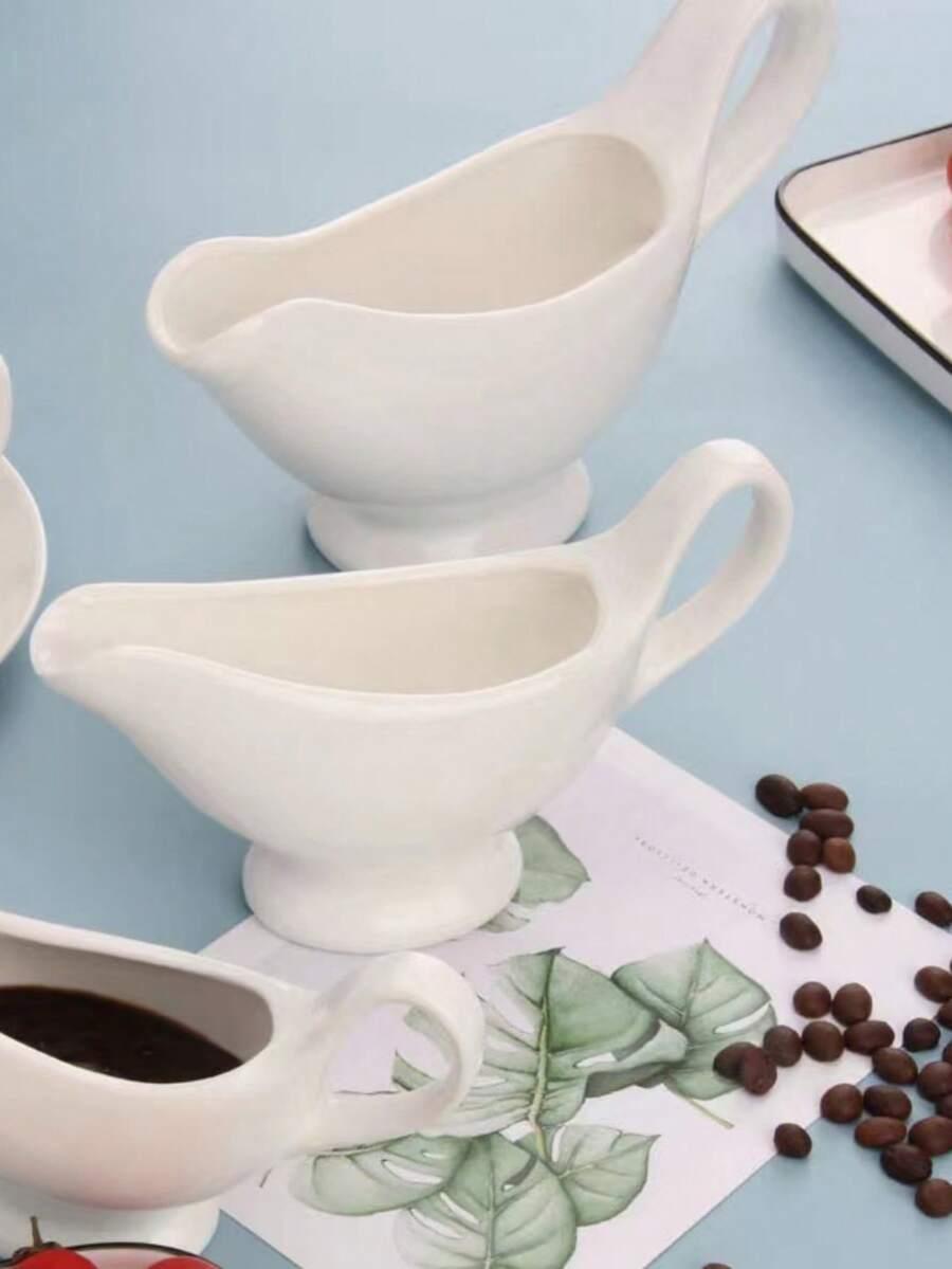 biała ceramiczna sosjerka