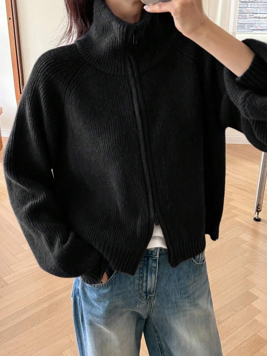 czarny sweter zamek