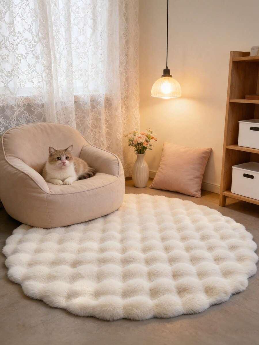 biały fluffy dywan