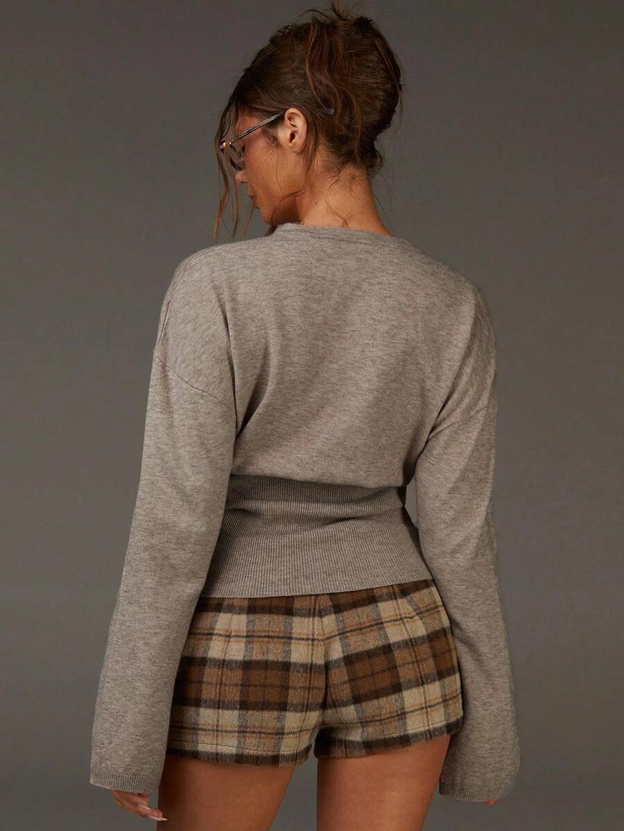 BEŻOWY SWETER GUZIKI