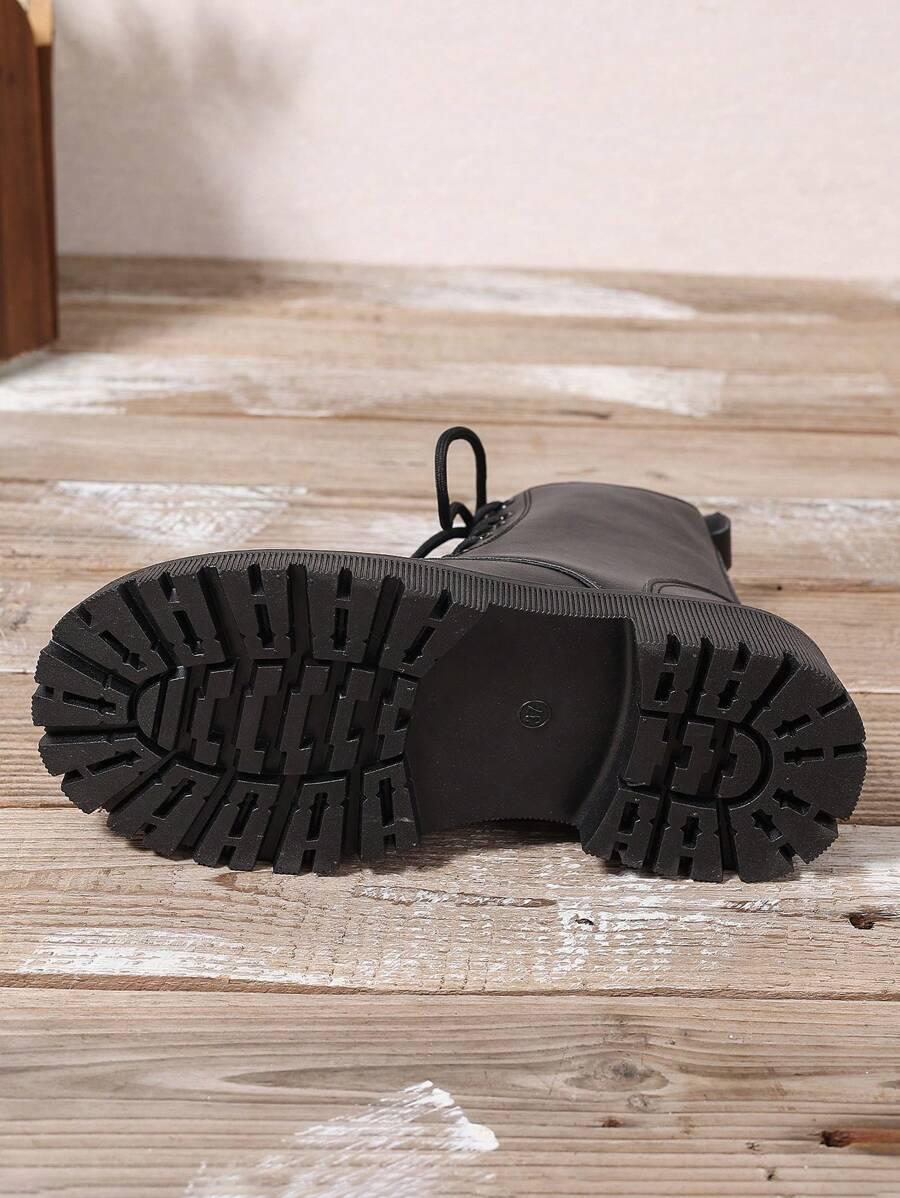 CZARNE SZNUROWANE BOTKI