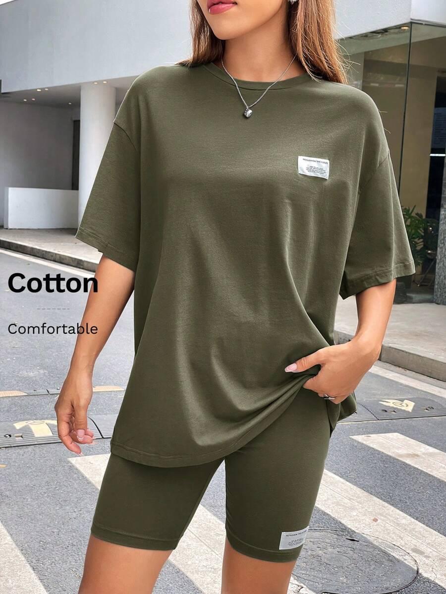 zielony t-shirt naszywka