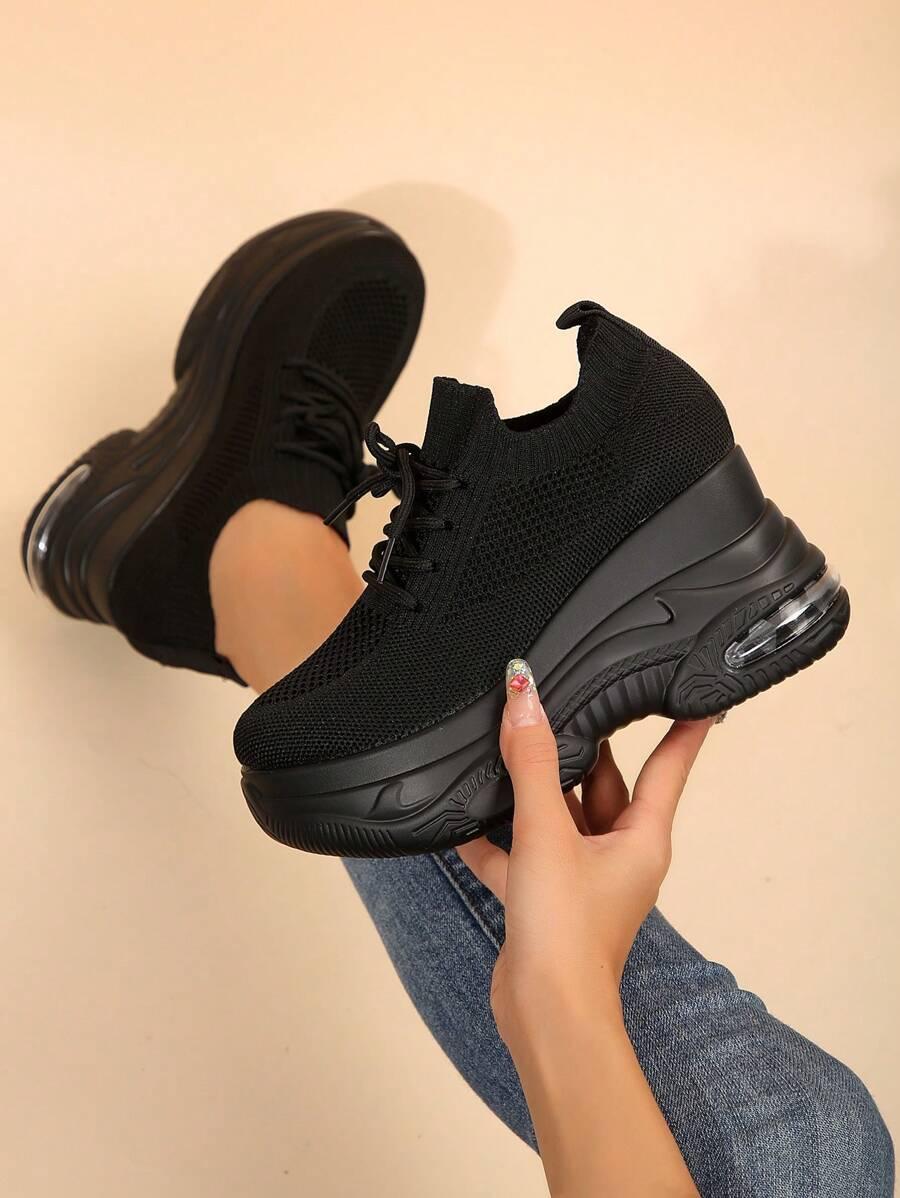 czarne buty sportowe 