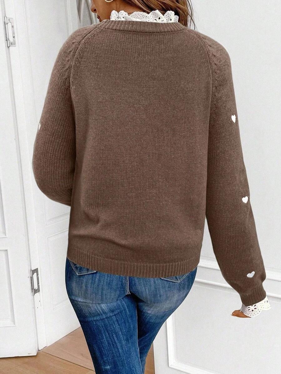 brązowy sweter zdobienie