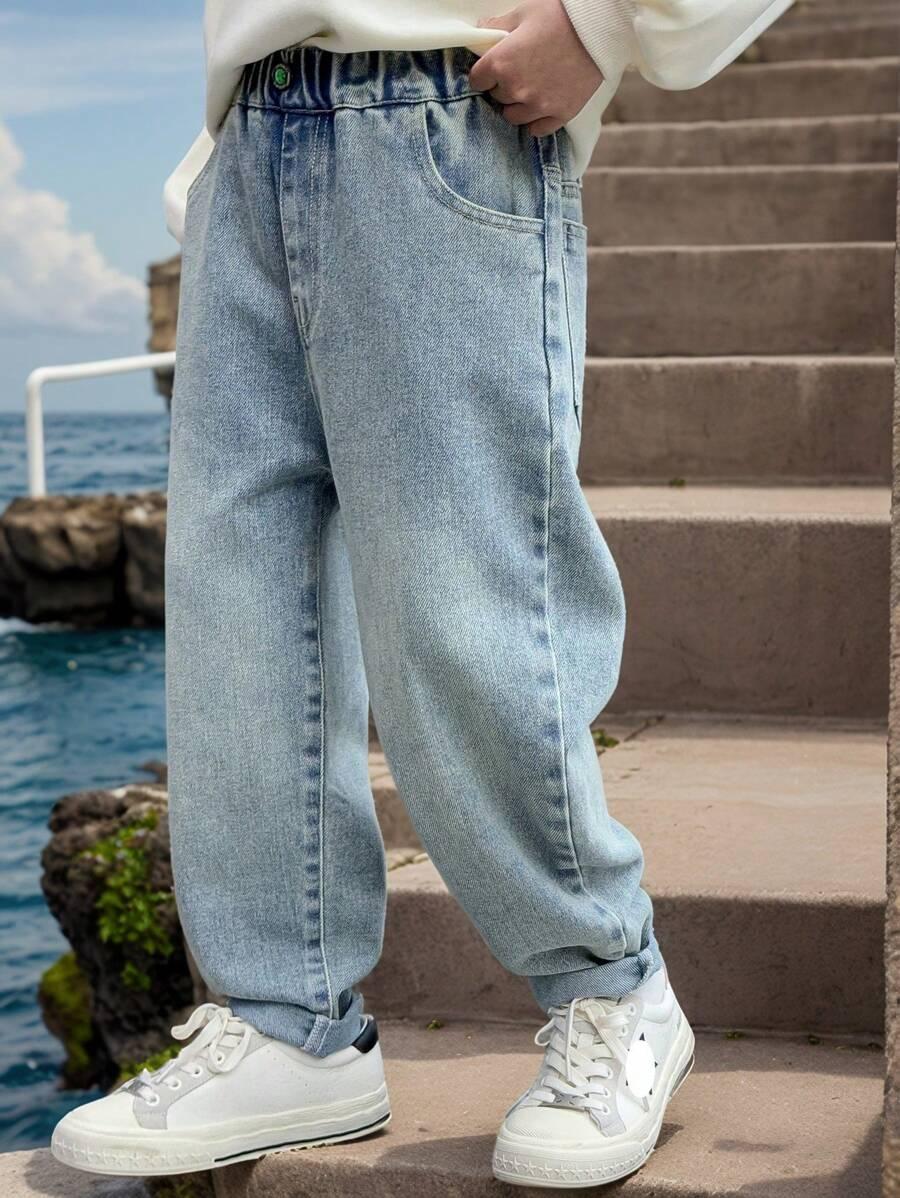 niebieskie jeansy nadruk 