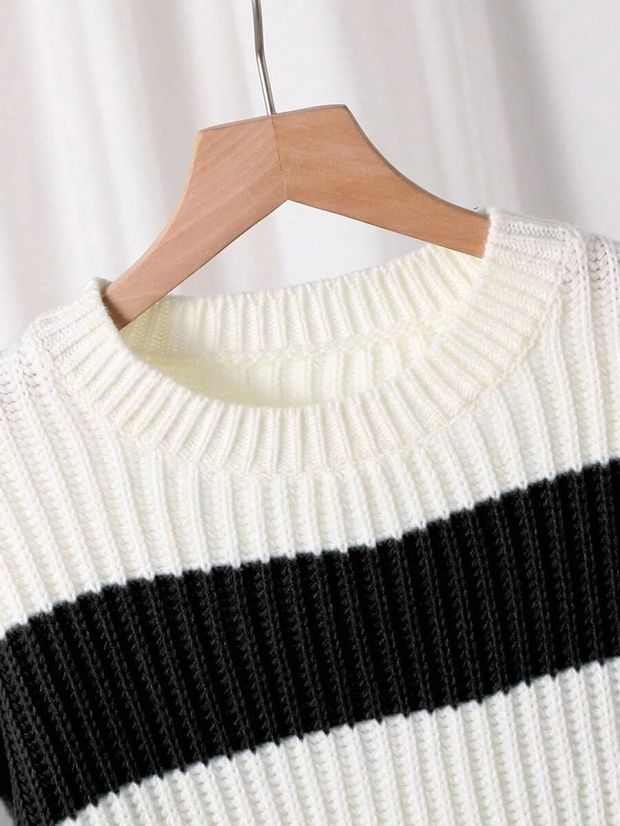 SWETER W PASKI 