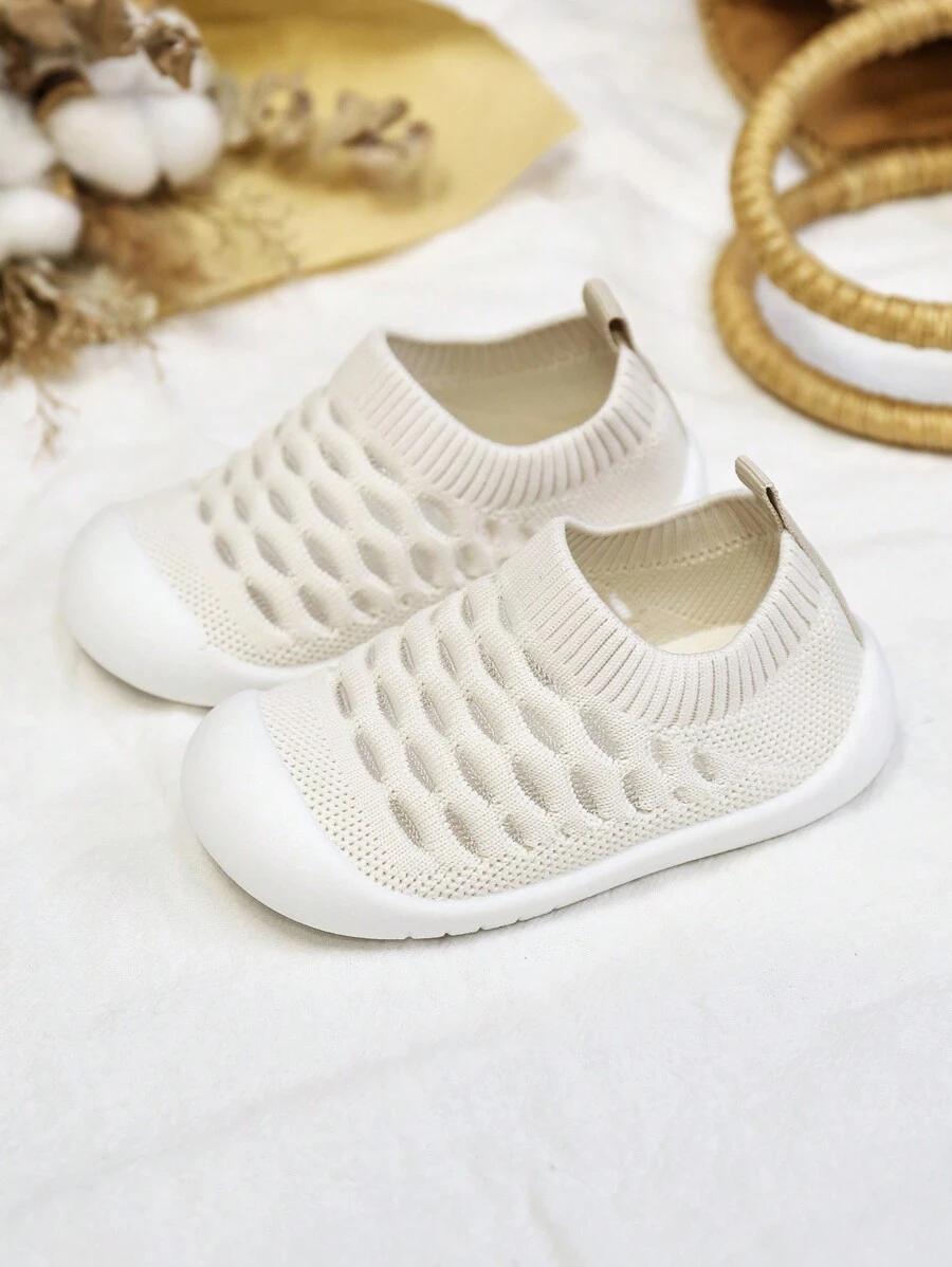 KREMOWE BUTY NIEMOWLĘCE