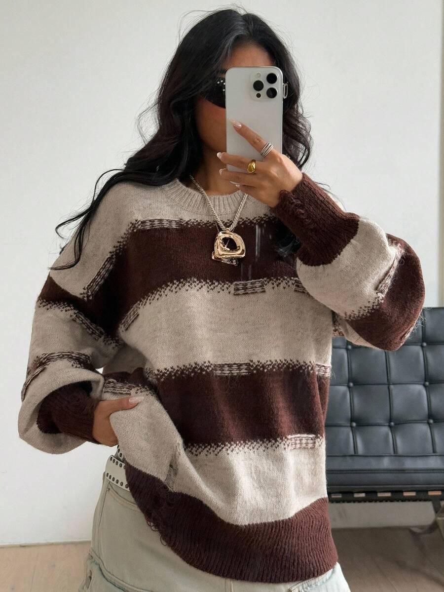 SWETER Z DOMIESZKĄ WEŁNY PASKI 