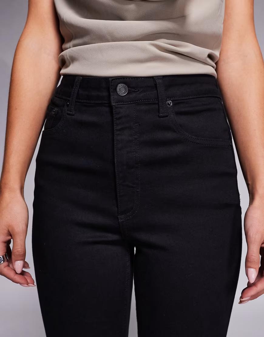 CZARNE SPODNIE JEANS
