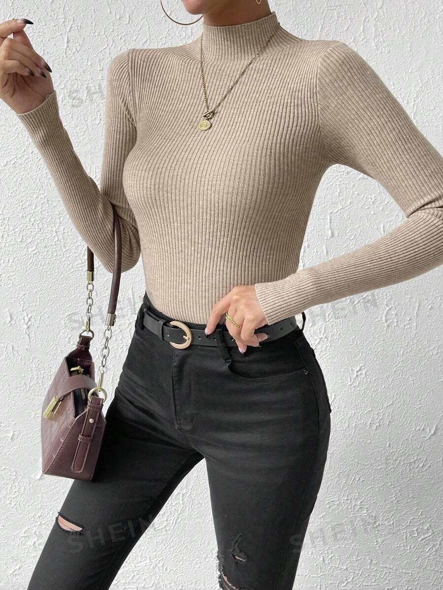 BEŻOWY SWETER GOLF