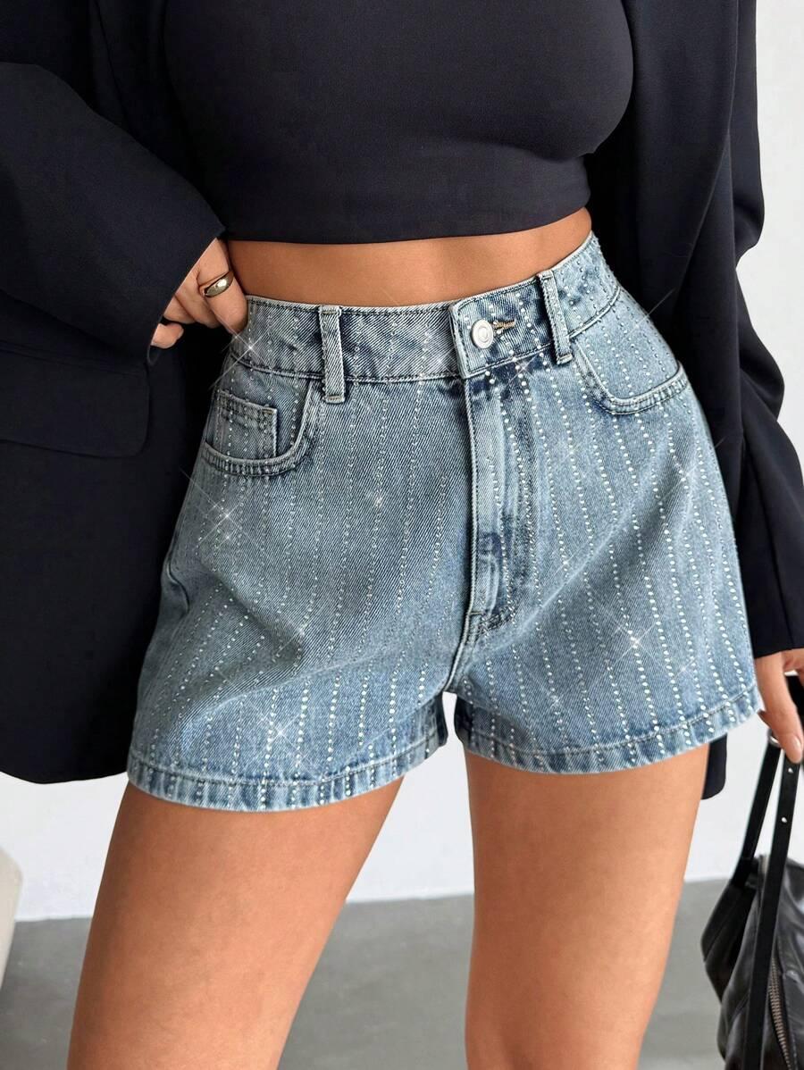 krótkie spodenki jeans