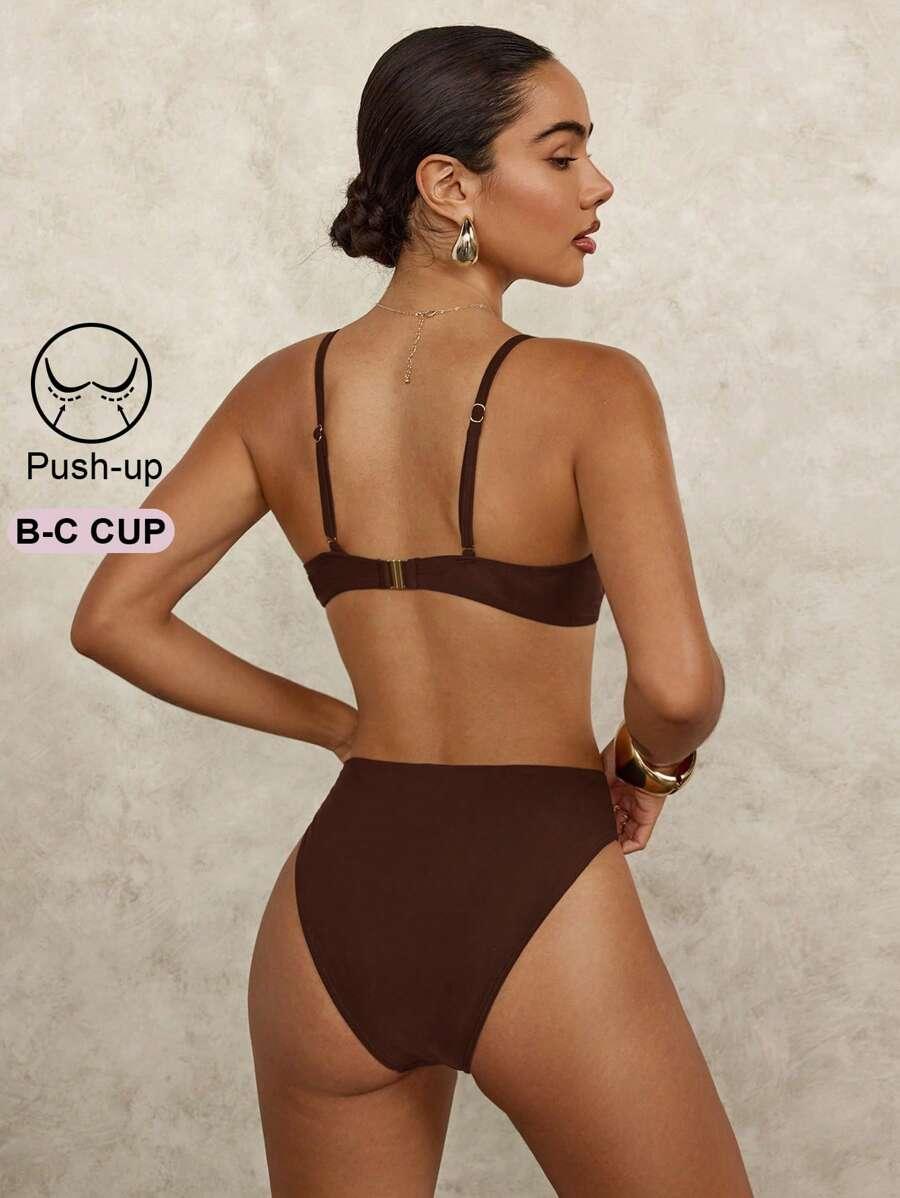brązowa góra od bikini
