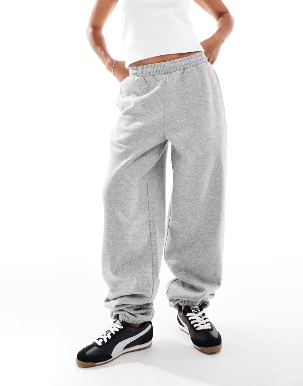 szare spodnie dresowe