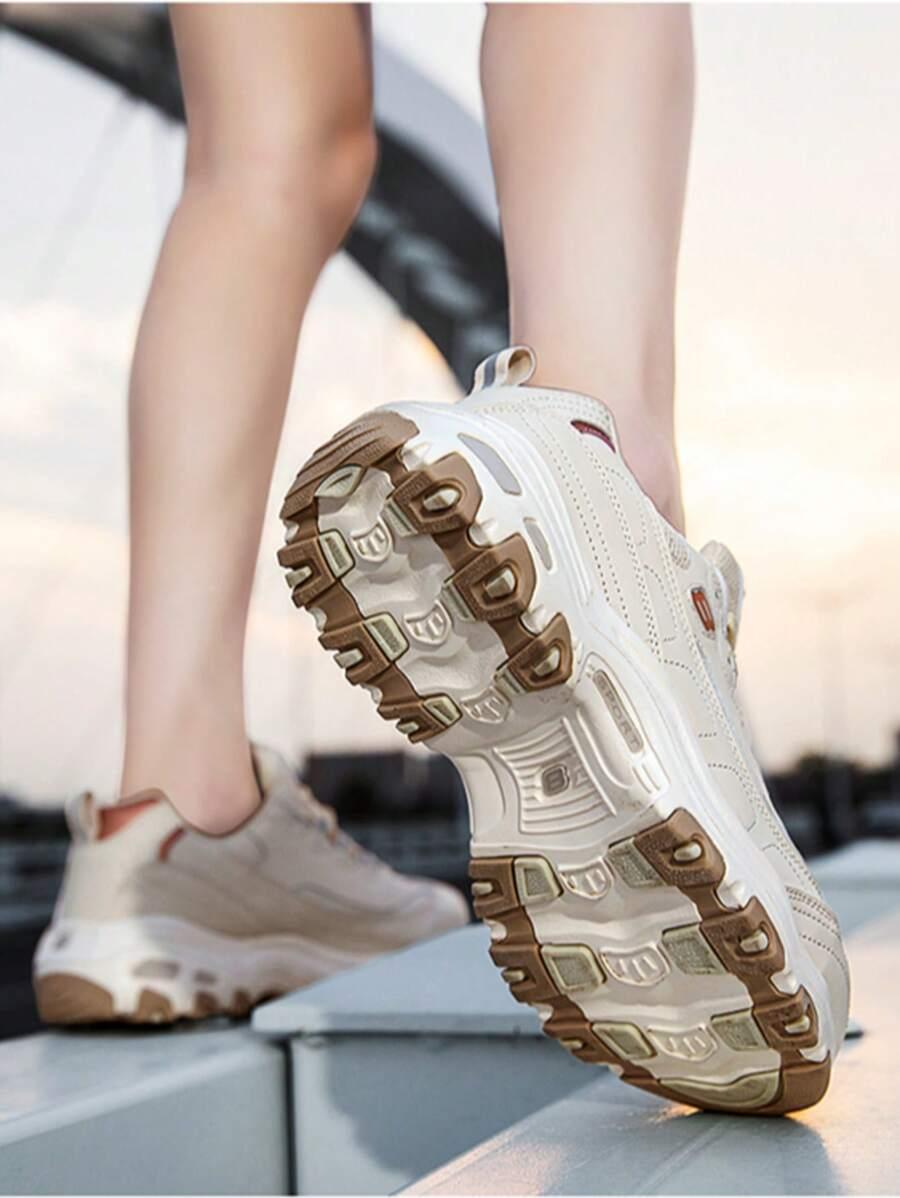 beżowe buty sportowe