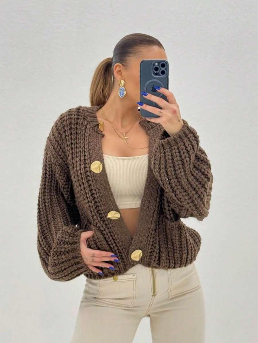 BRĄZOWY SWETER GUZIKI