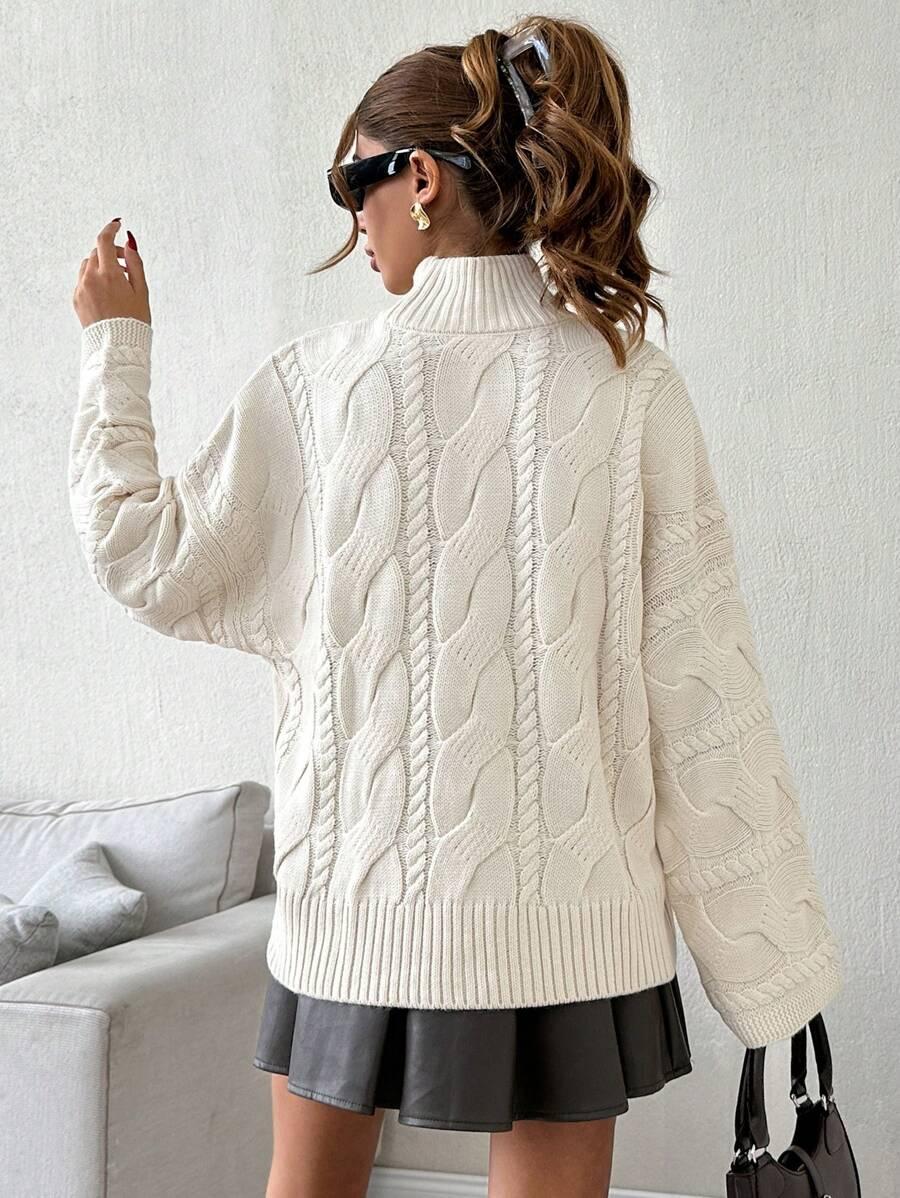 BEŻOWY SWETER WZÓR