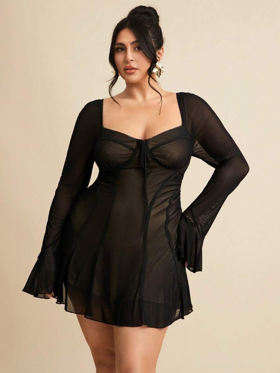 CZARNA MINI SUKIENKA 