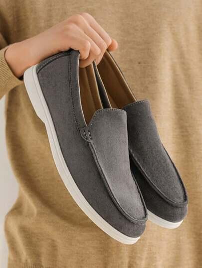 szare mokasyny casual