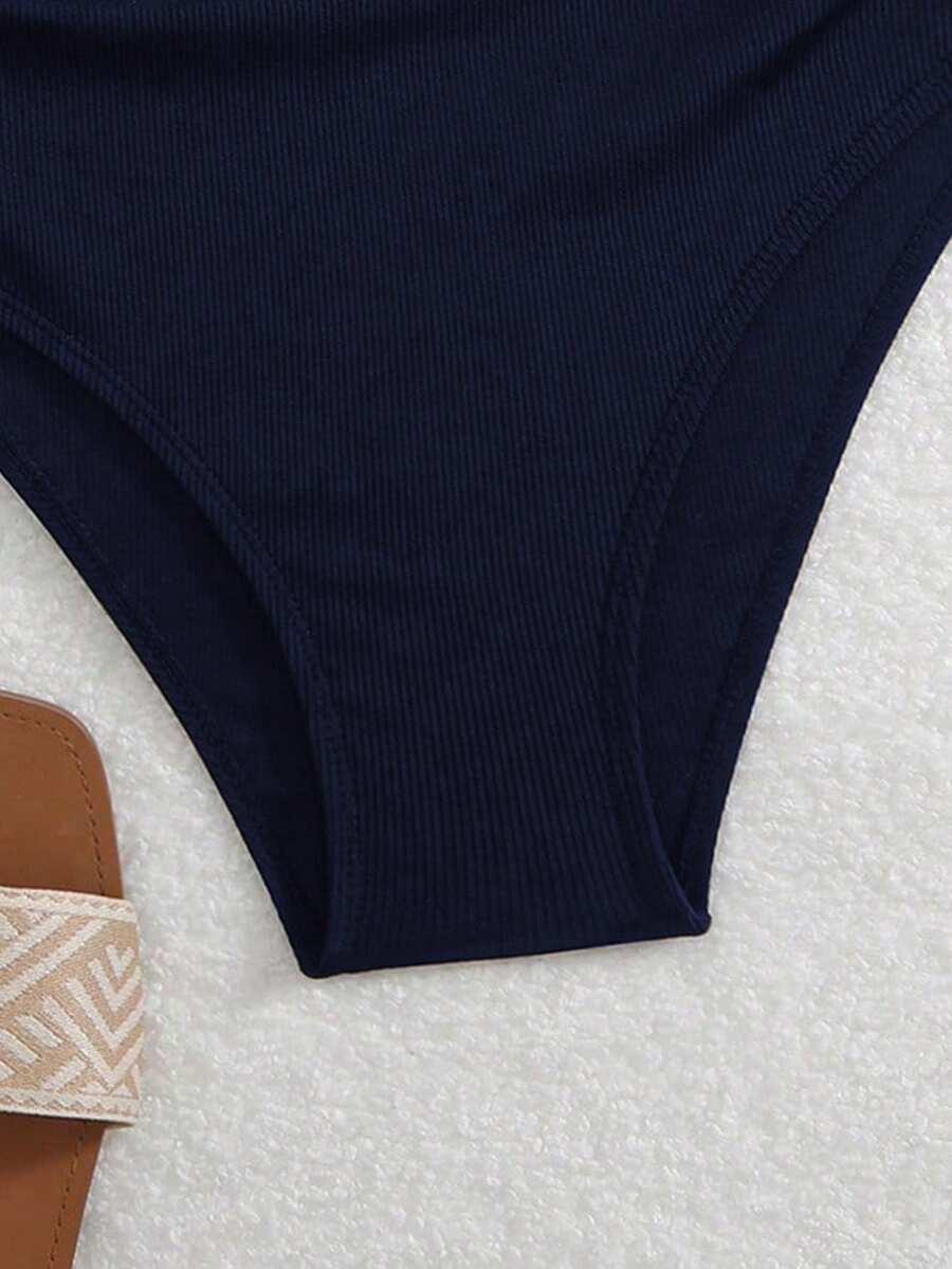 DÓŁ OD BIKINI