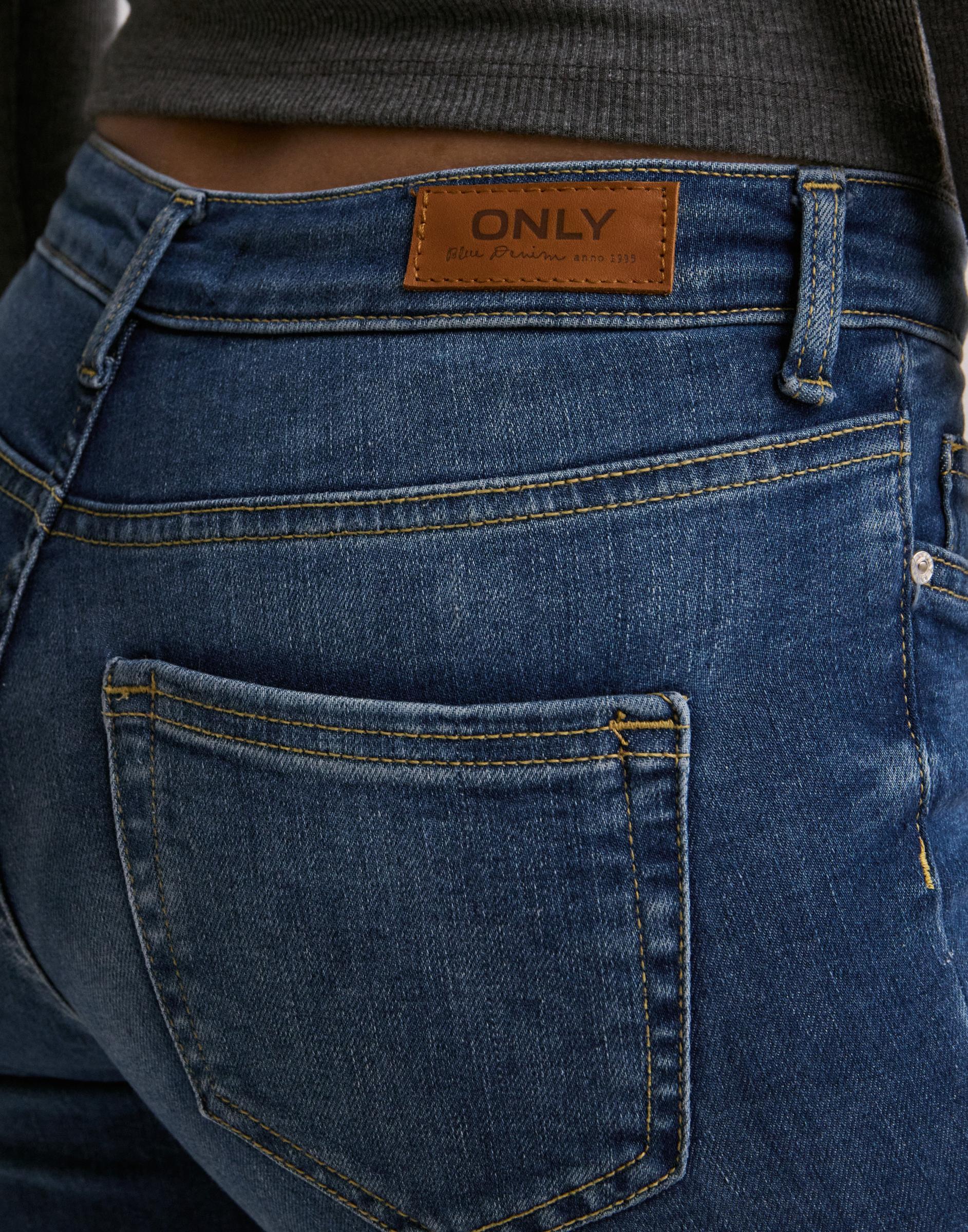 cieniowane spodnie rurki jeansy