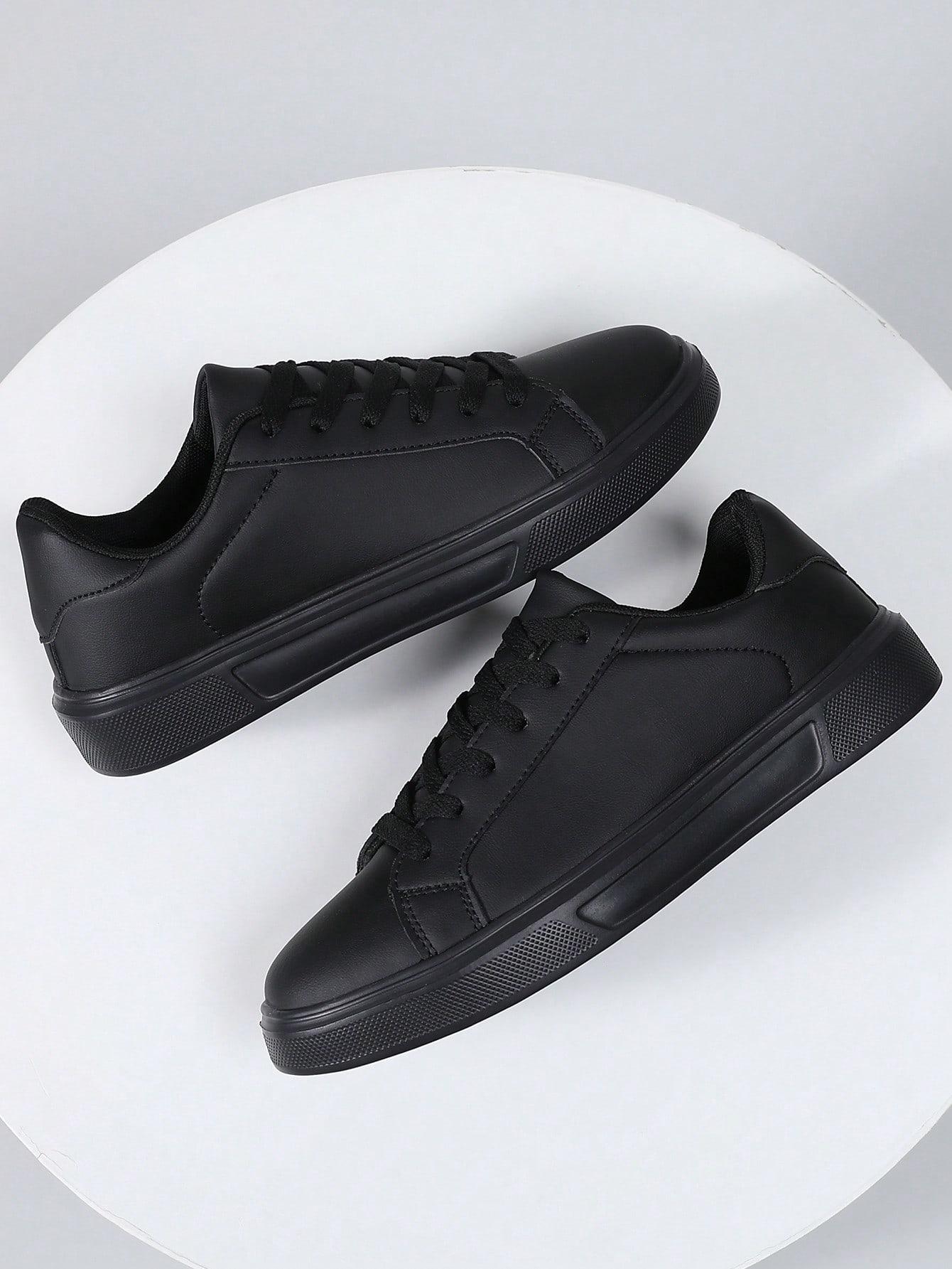 czarne buty sportowe 