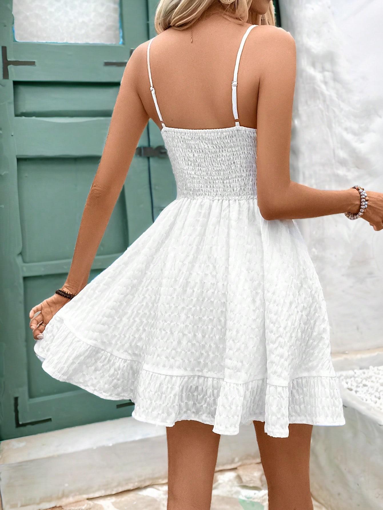 biała mini sukienka na ramiączkach