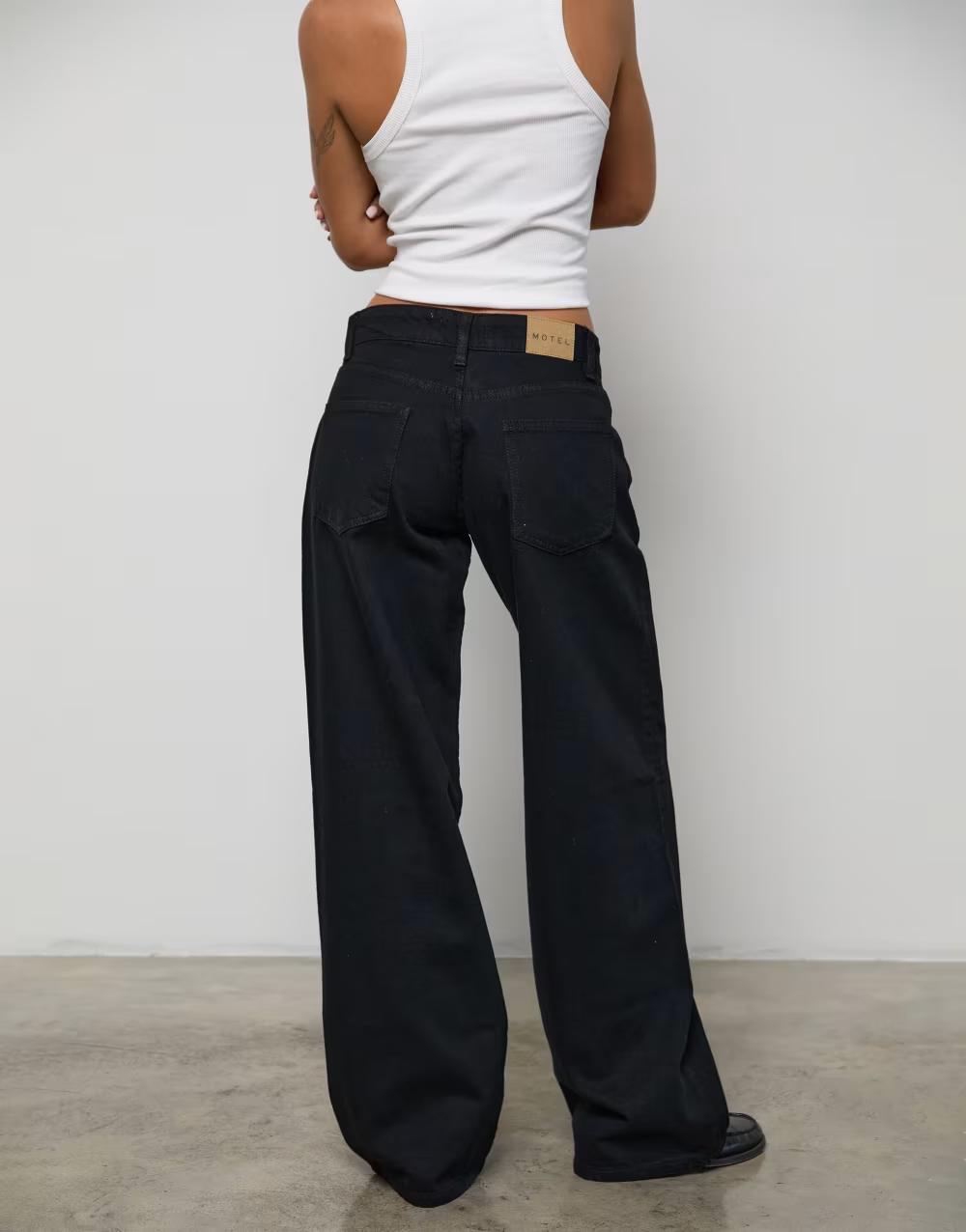CZARNE SPODNIE JEANS LUŹNY KRÓJ