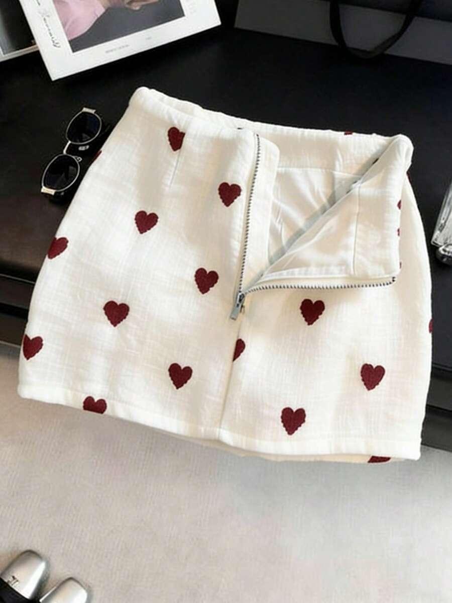 biała mini spódnica wzór serca