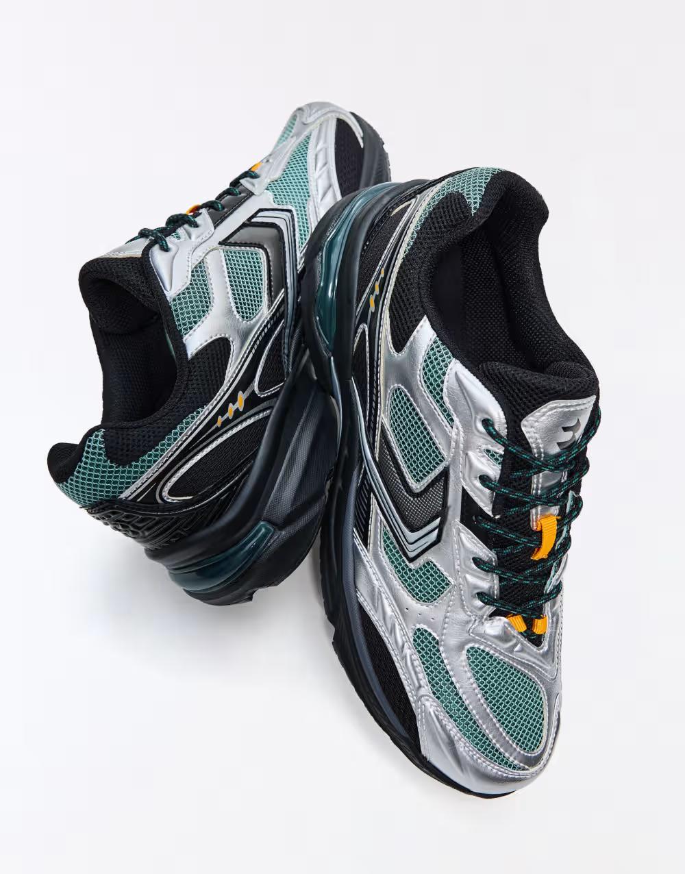 SZNUROWANE BUTY SPORTOWE