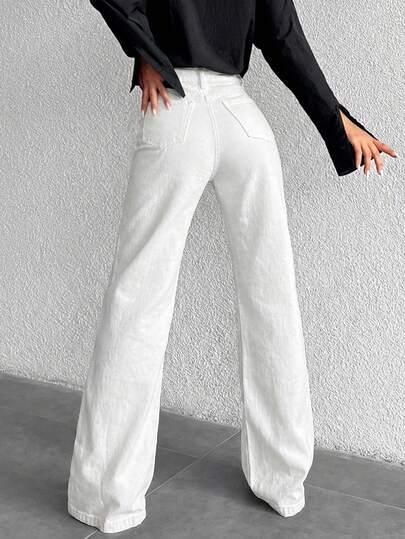 białe jeansy casual