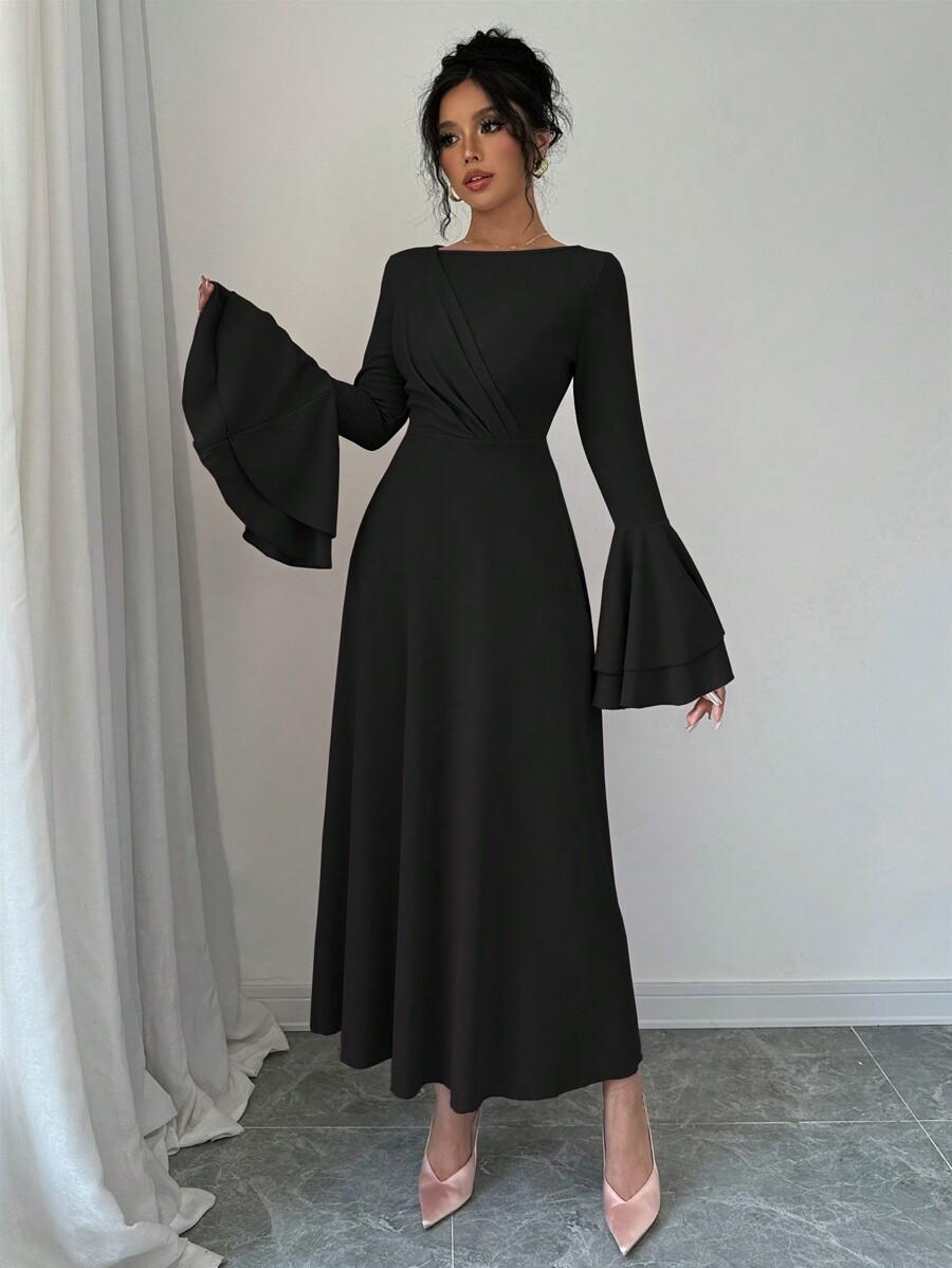CZARNA SUKIENKA FALBANA