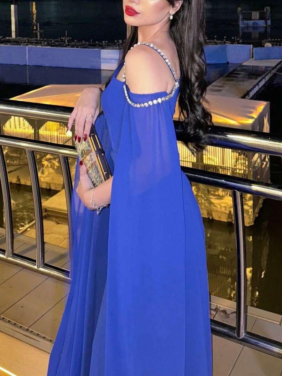 niebieska sukienka maxi