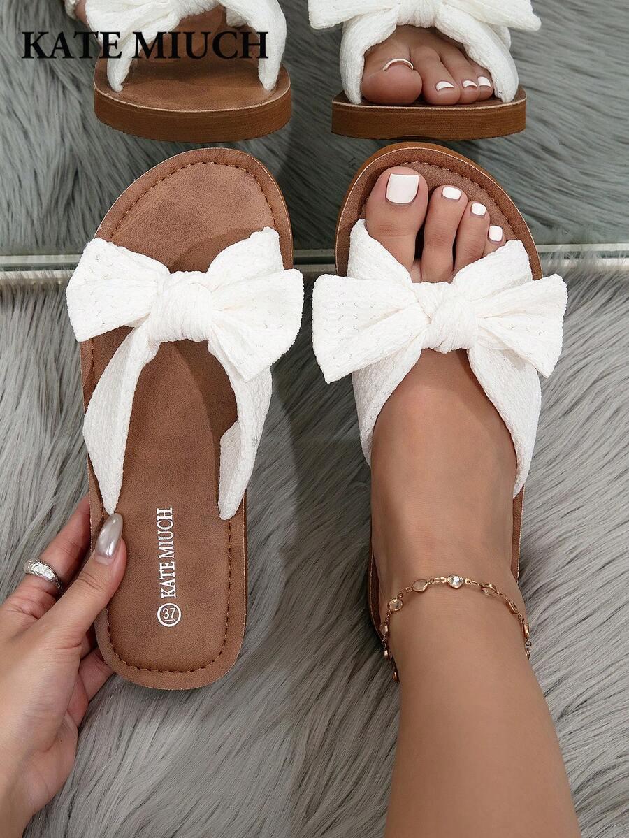 wsuwane klapki casual kokarda