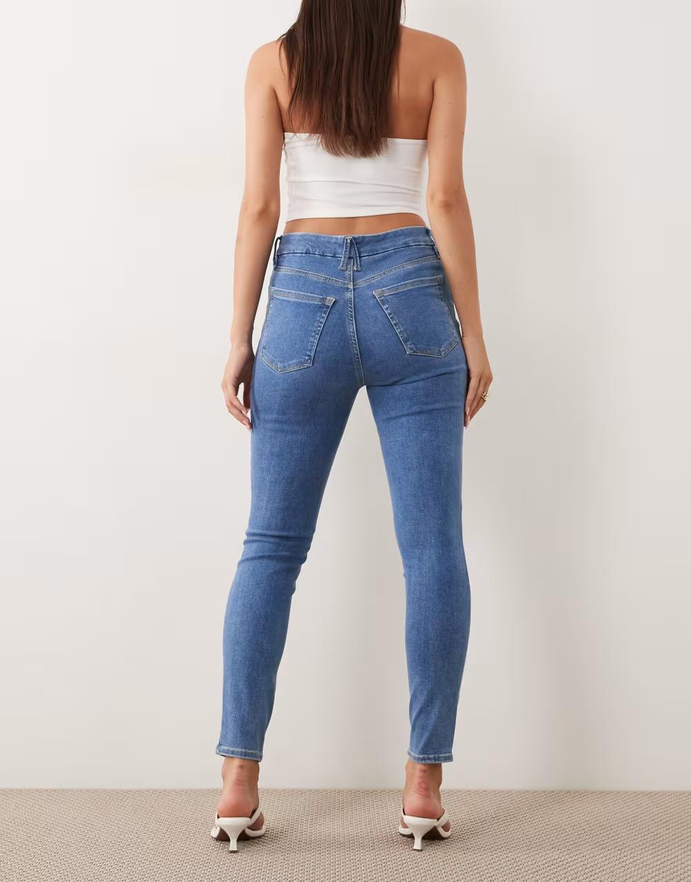 NIEBIESKIE SPODNIE JEANS KIESZENIE