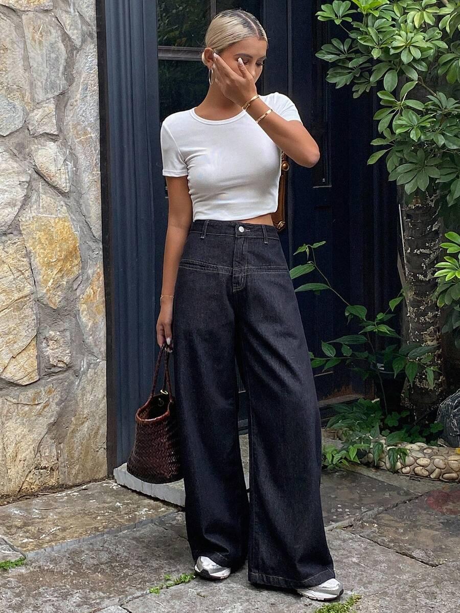 granatowe spodnie jeans