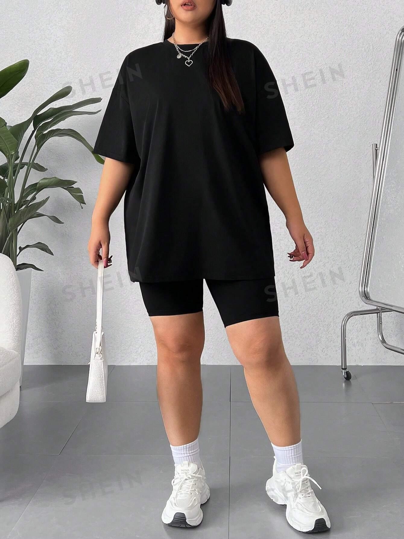 CZARNY LUŹNY T-SHIRT