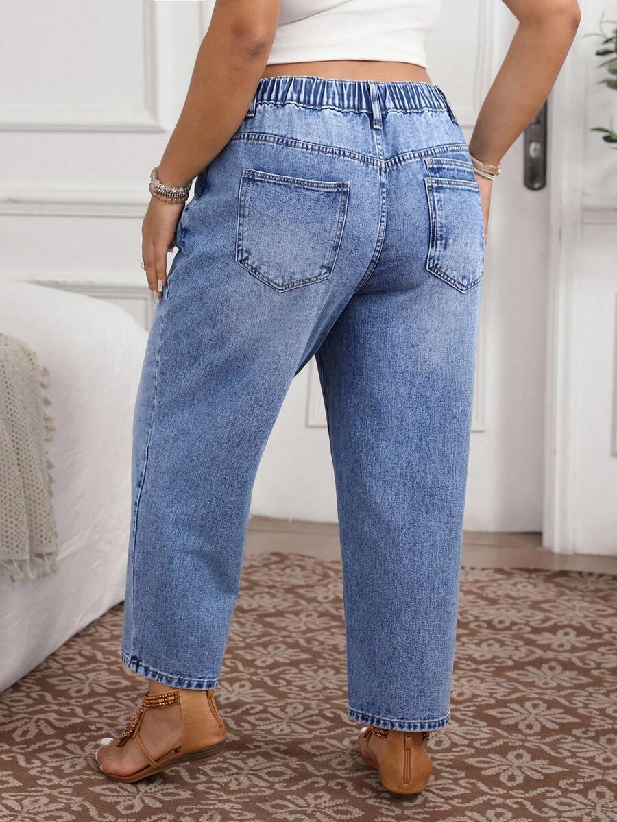 niebieskie jeansy kieszenie