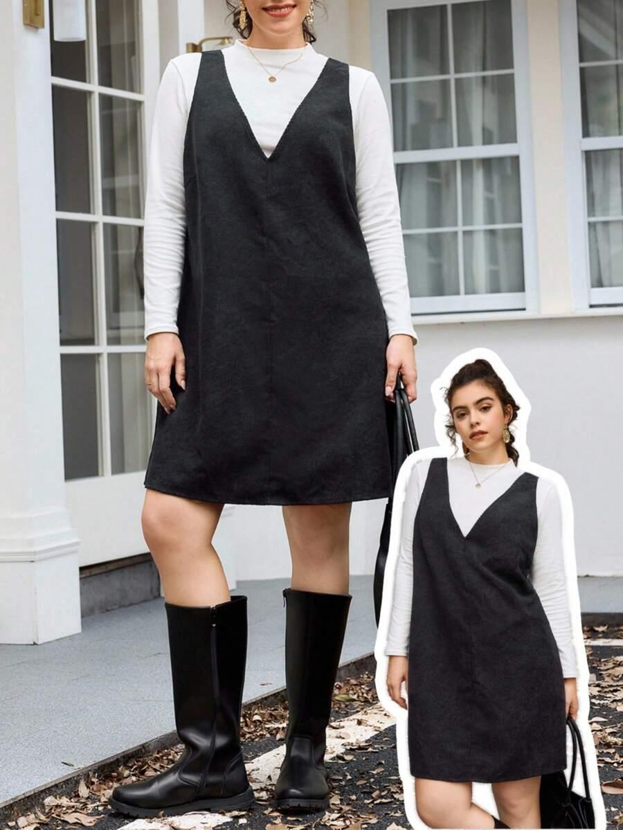 sztruksowa czarna sukienka v-neck