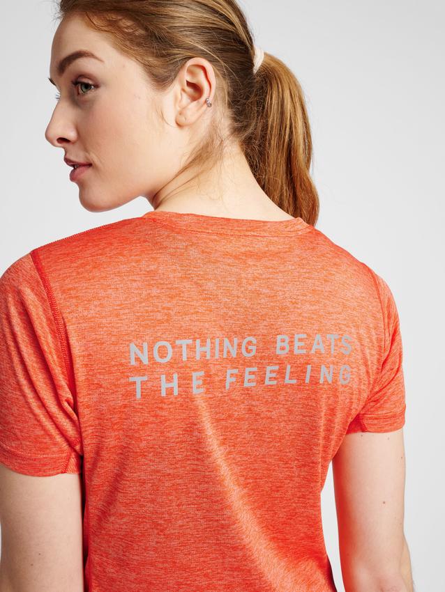 pomarańczowy t-shirt napisy