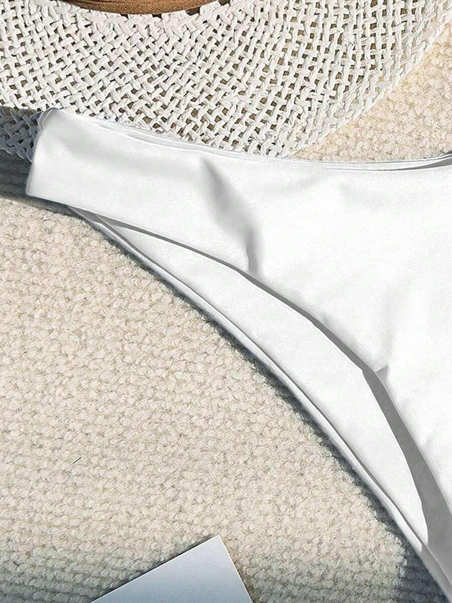 DÓŁ OD BIKINI
