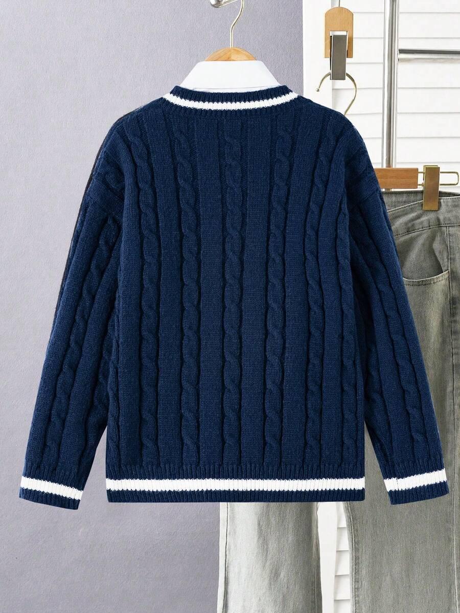 SWETER Z DEKOLTEM W SEREK