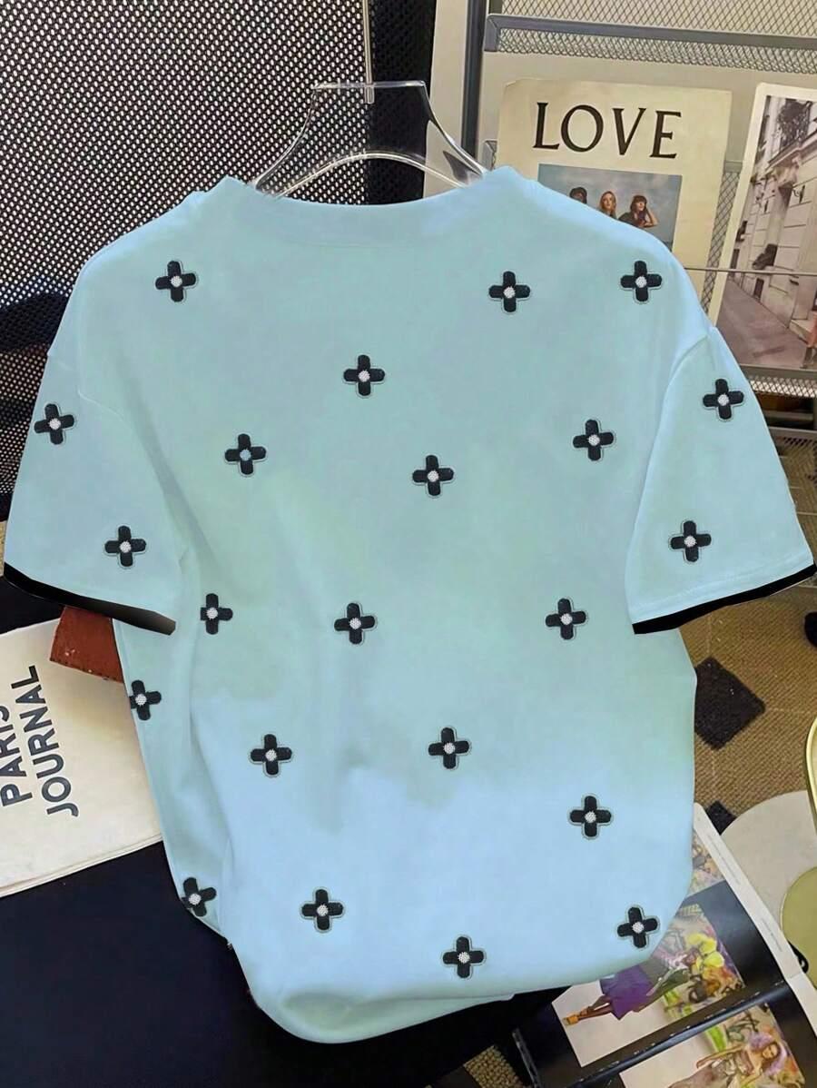 niebieski t-shirt wzór