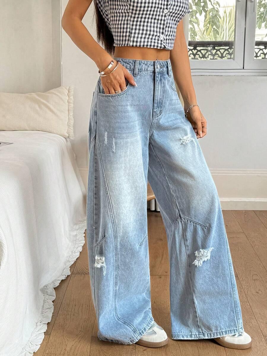 niebieskie spodnie jeans