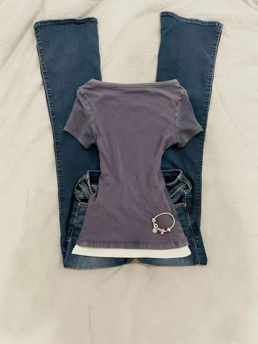 fioletowy t-shirt guziki